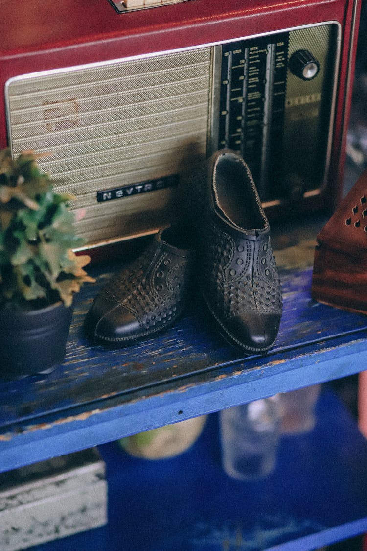 Leather Shoes By Vintage Radio