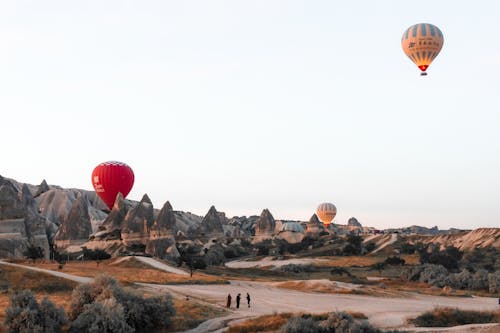 Kostnadsfri bild av bergen, cappadocia, flygande