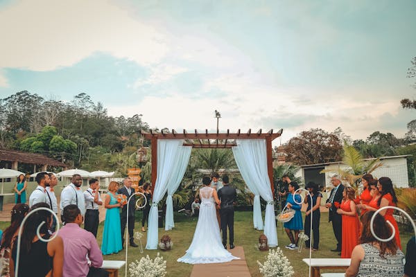 Elegant wedding veil detail with lace