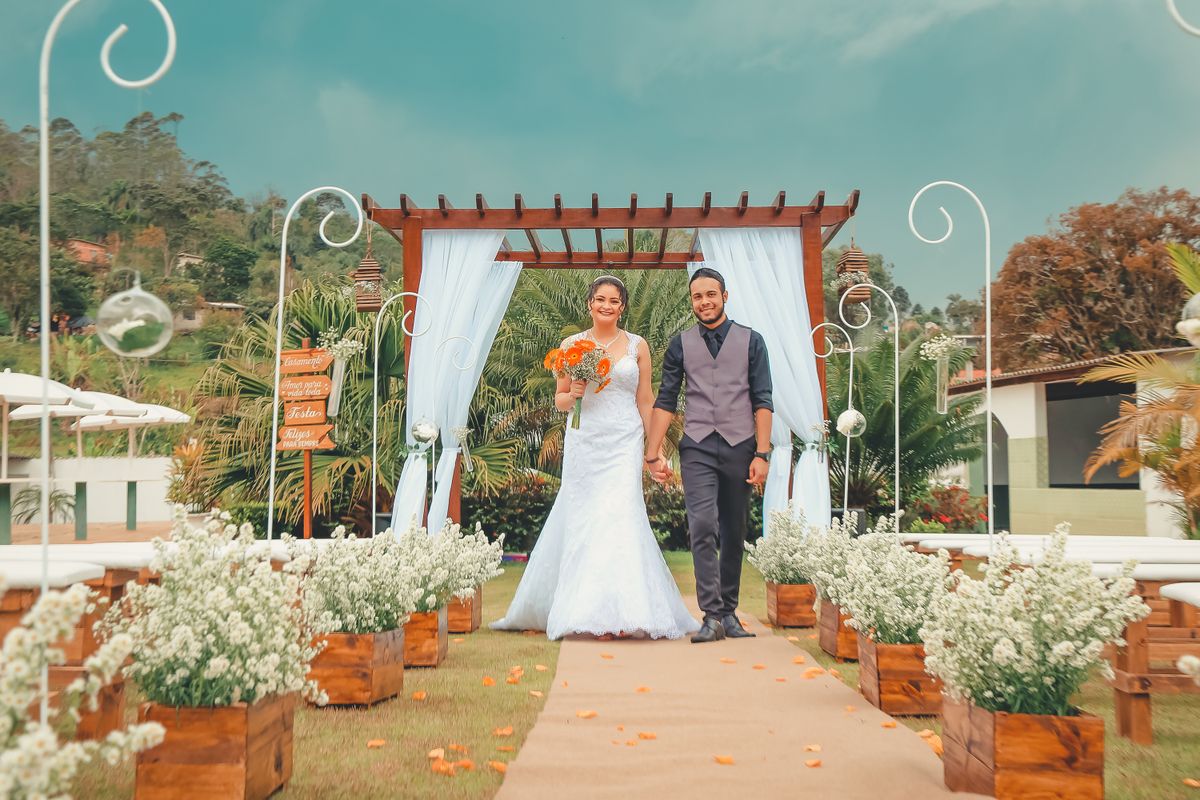 專業婚禮樂團與婚禮表演,為您打造難忘時刻 浪漫婚禮演出