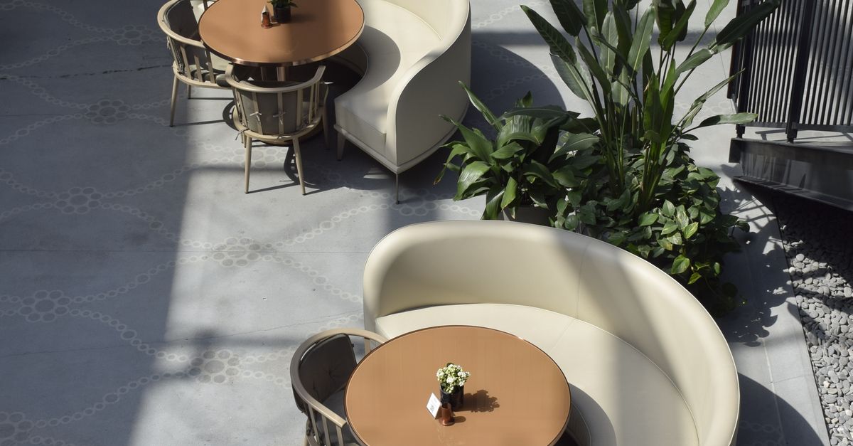 Cafe Table Photo Tables of Cafe · Free Stock Photo