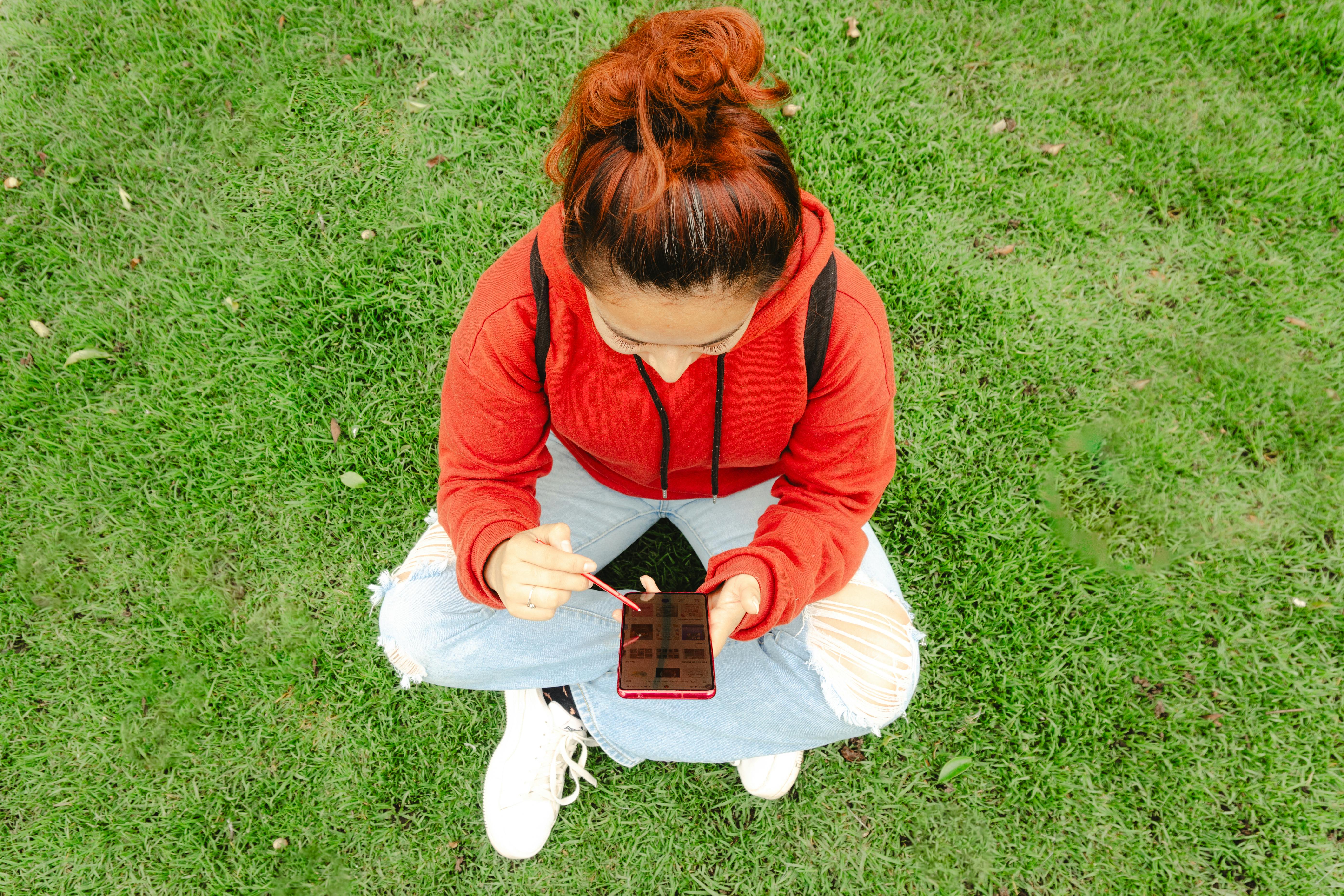 Mental health apps are collecting more than emotional conversations — Photo by Heber Vazquez on Pexels