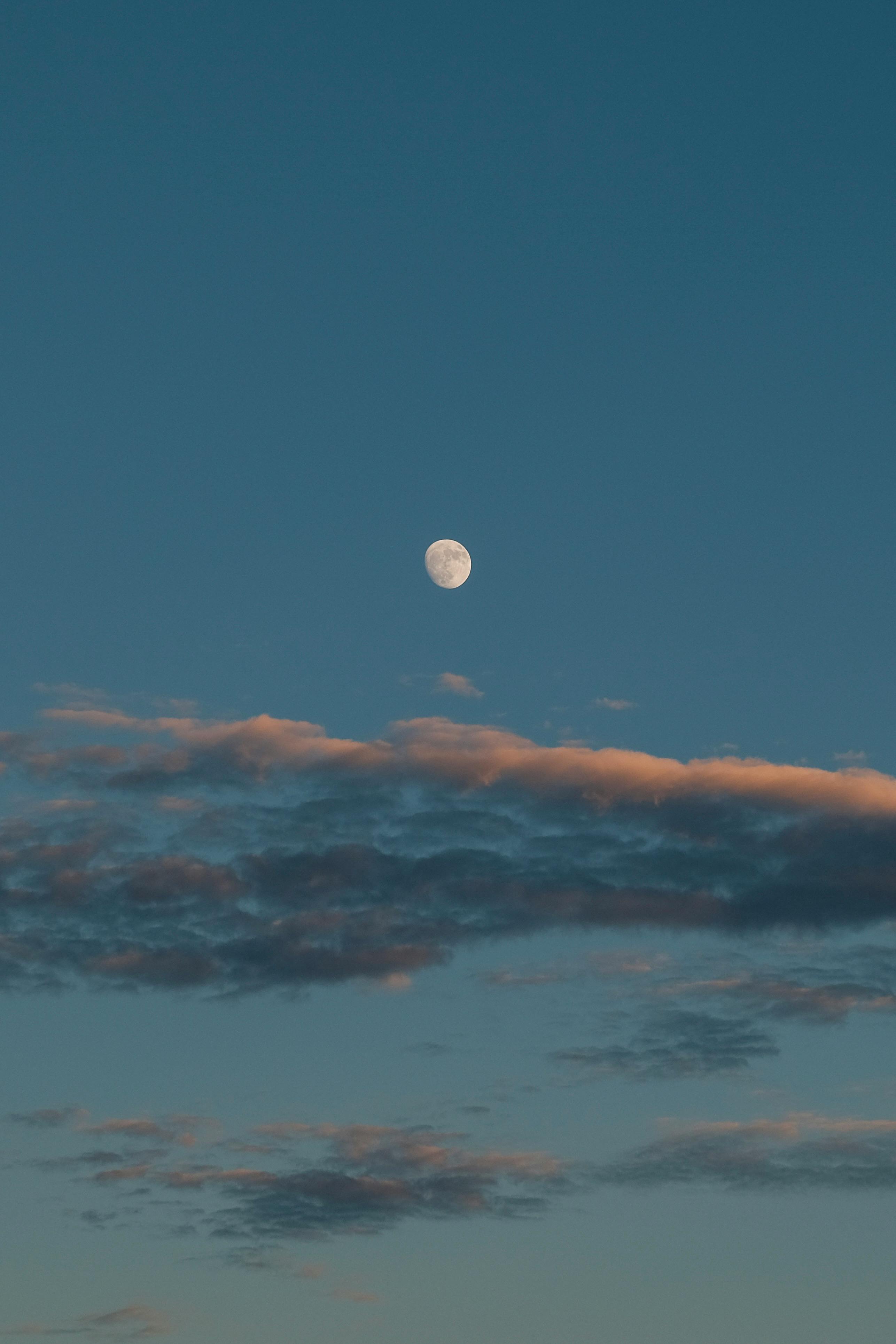 Moon Cirrus Photos, Download The BEST Free Moon Cirrus Stock Photos ...