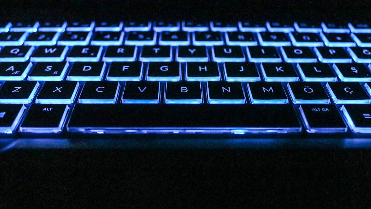 Close-up Photography of Keyboard · Free Stock Photo