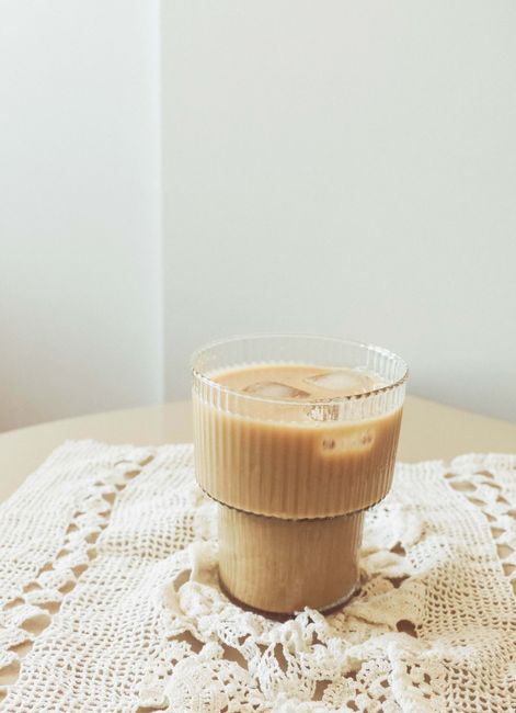 5. Material Meja Kopi Minimalis yang Populer 5. Material Meja Kopi Minimalis yang Populer
