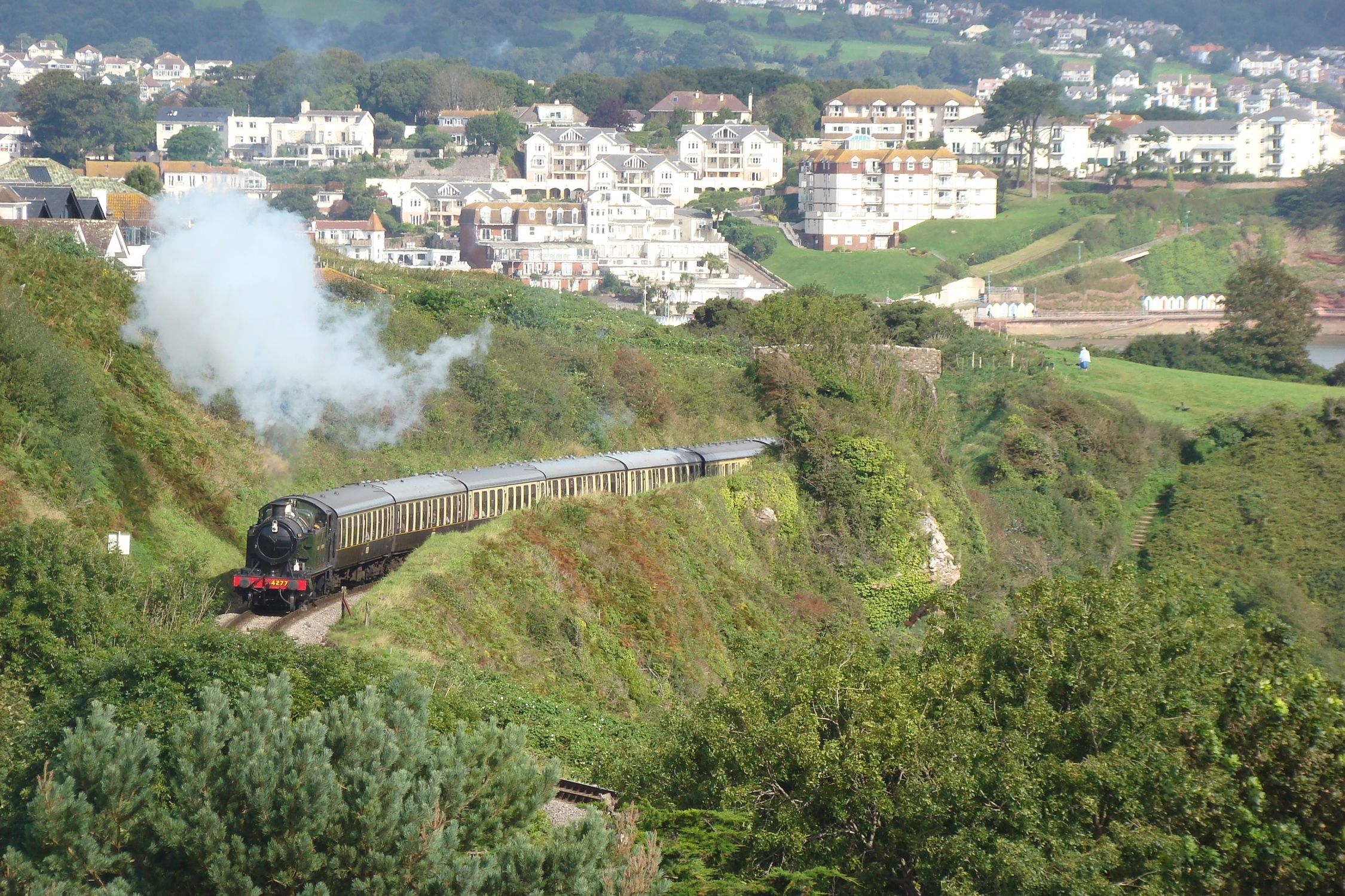 Hill Train System Steam Locomotive and Train on Hill · Free Stock Photo