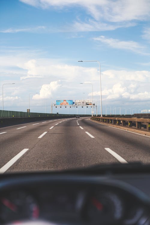 Kostenloses Stock Foto zu auto, autobahn, reise