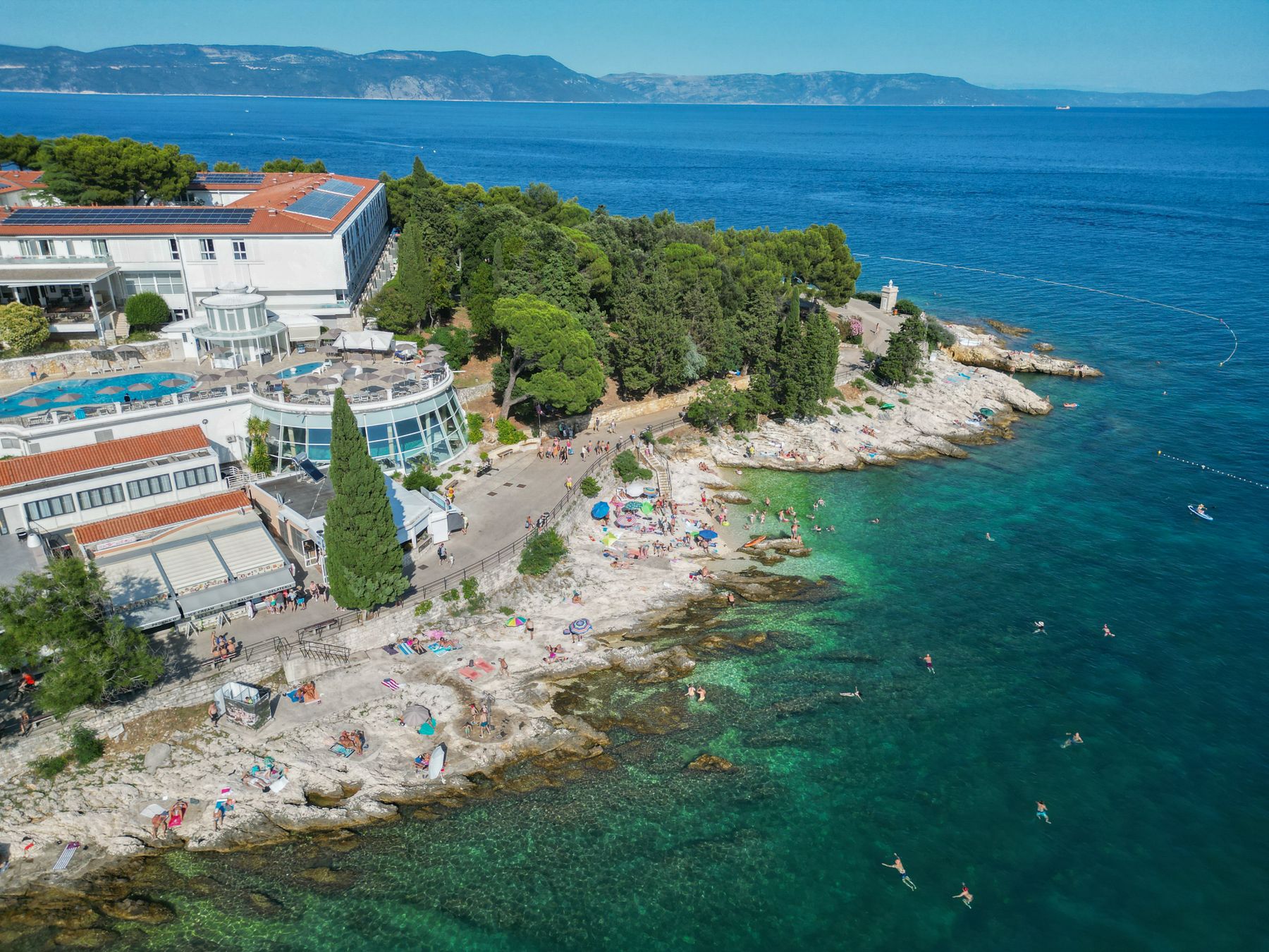 Photograph of Rabac on the eastern coast of Istria — Vladimir Srajber / Pexels