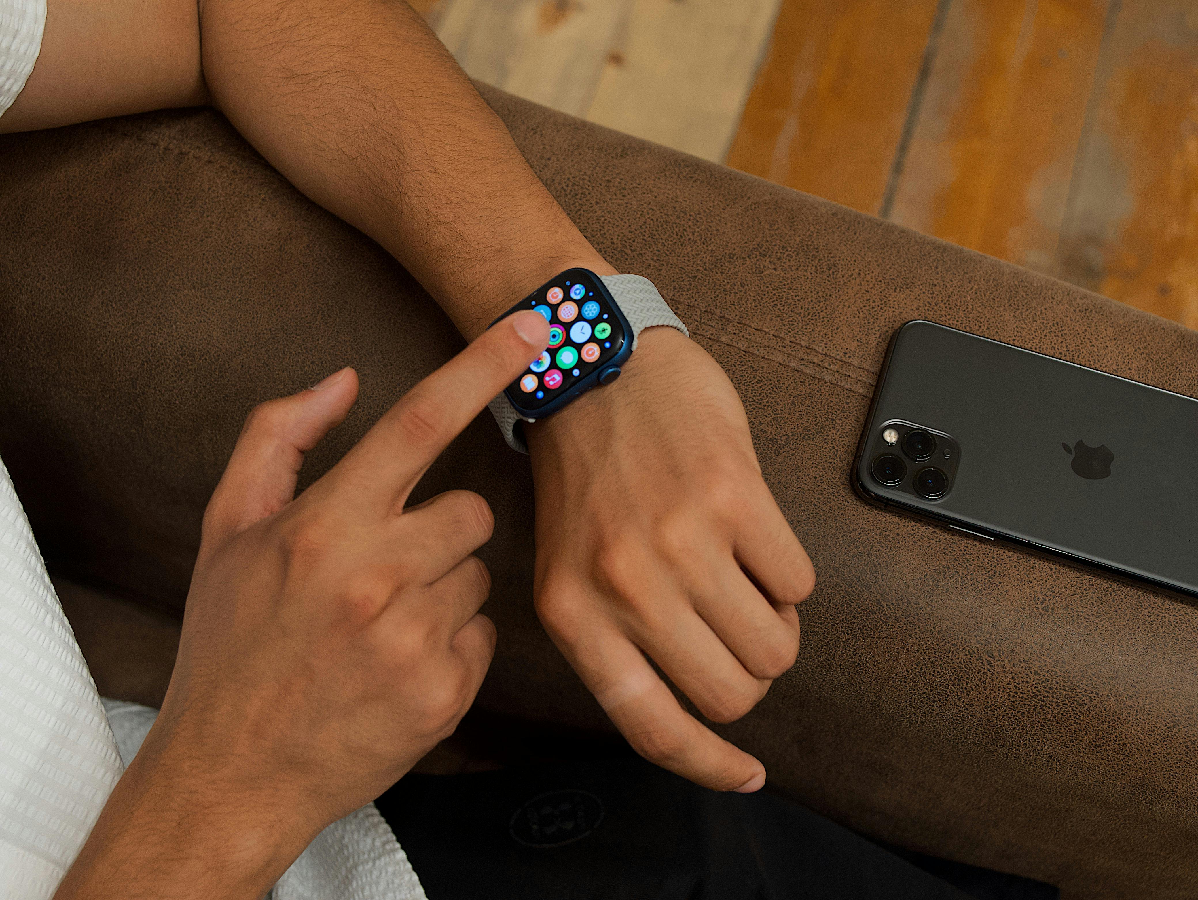 Best Apple Watch apps for boosting your productivity — Photo by iam hogir on Pexels