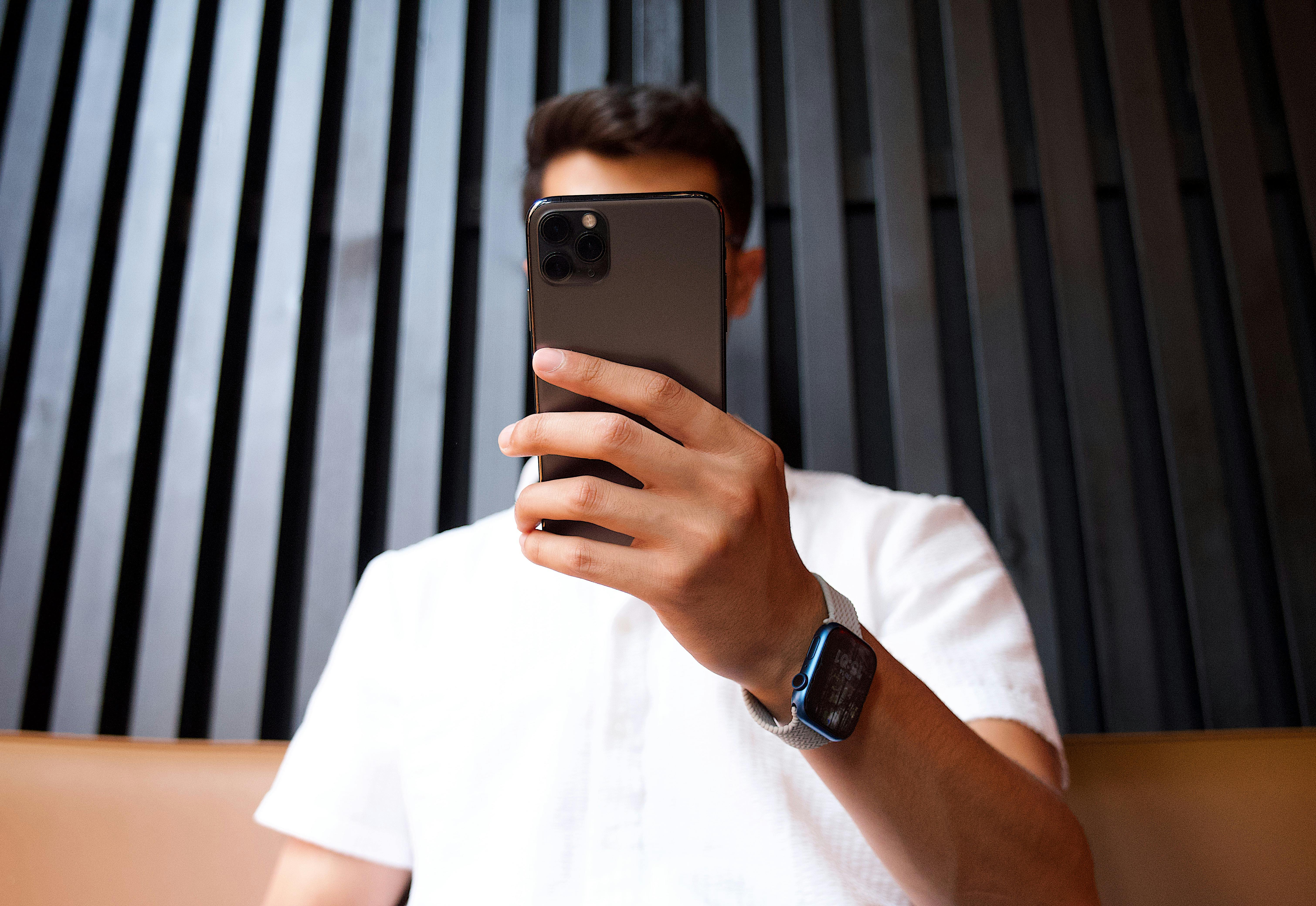 Best Apple Watch apps for boosting your productivity — Photo by iam hogir on Pexels