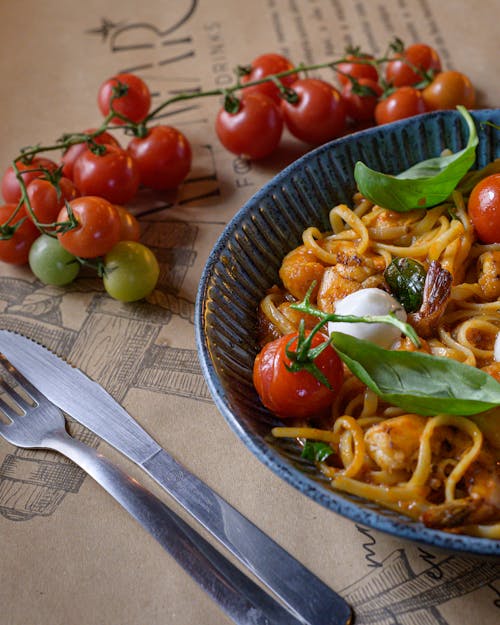 Bowl with Pasta and Tomatoes