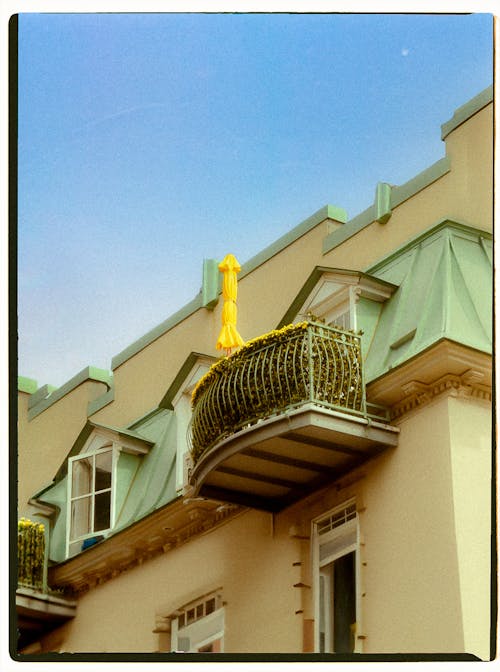 Fotobanka s bezplatnými fotkami na tému balkón, balkóny, mesta