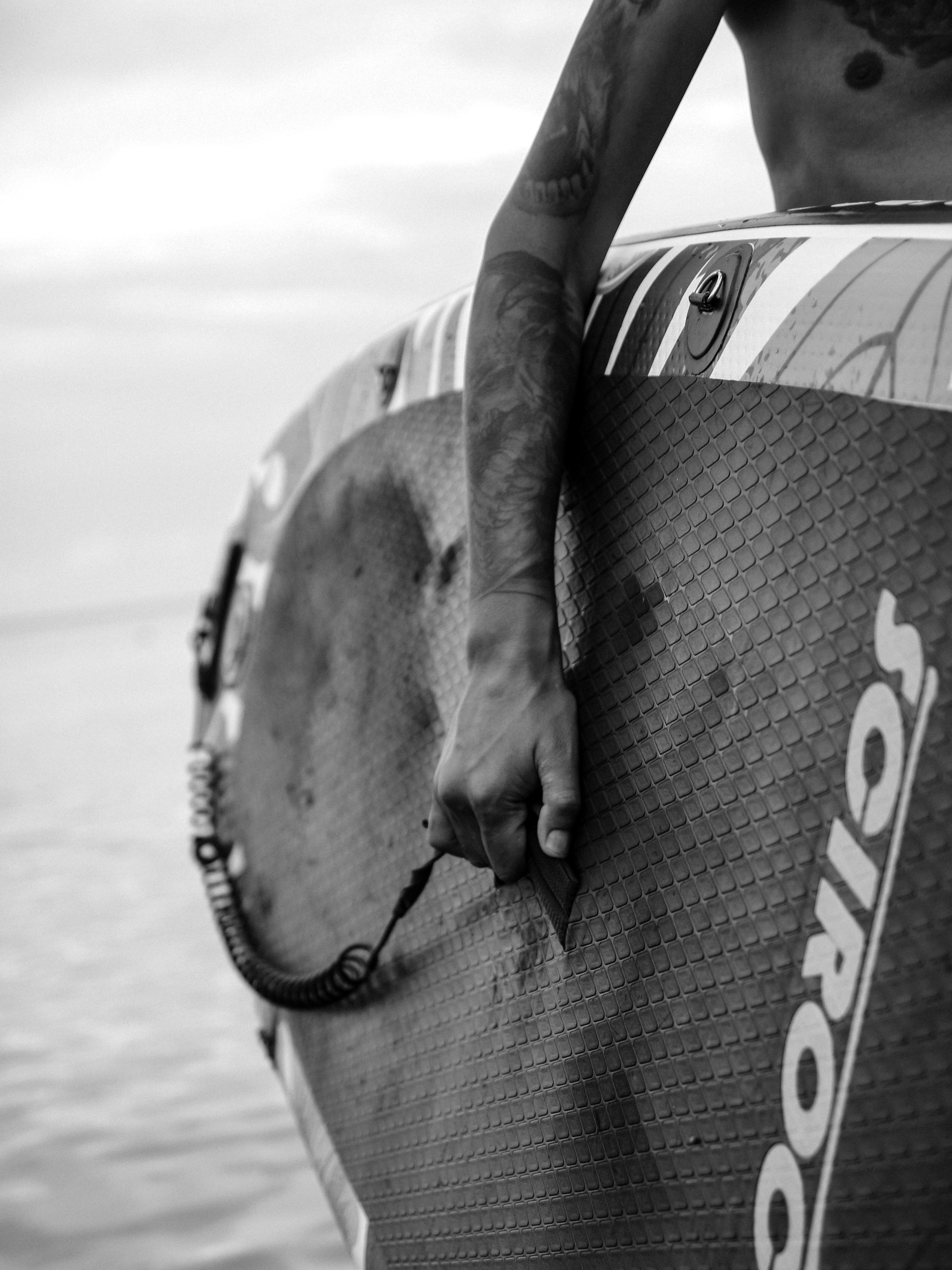 Man Holding White Board Photos, Download The BEST Free Man Holding