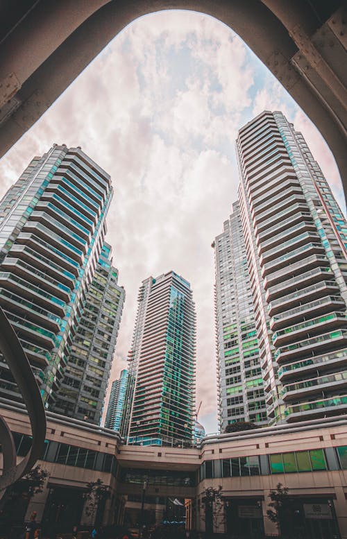 Financial Skyscrapers in Toronto