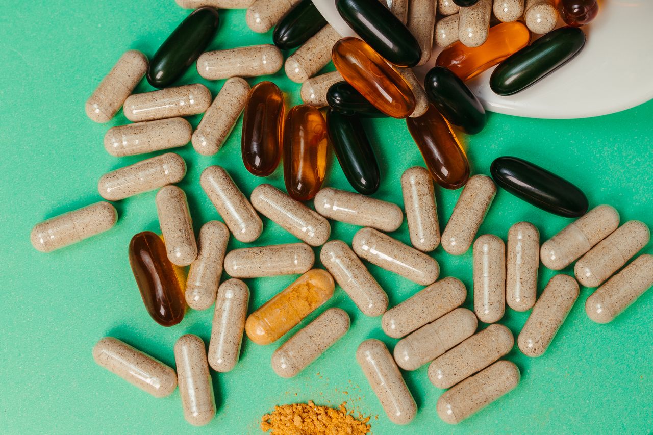 Daily Multivitamin Use Linked to Better Functional Health in Older Adults