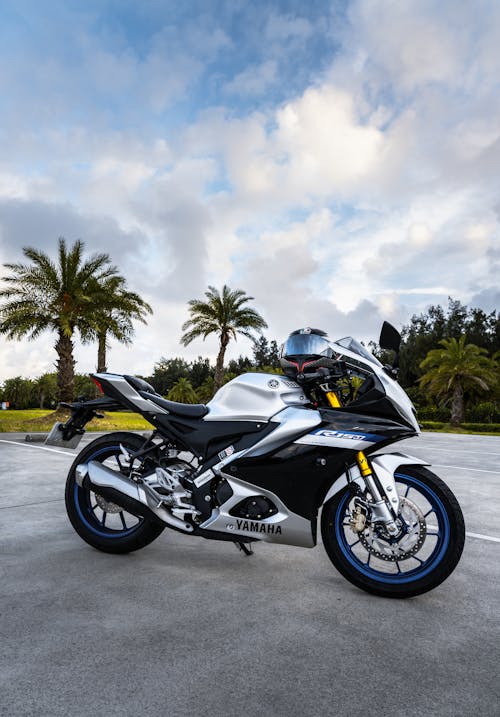 Yamaha YZF-R15 Sport Bike 