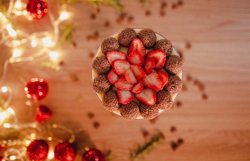 Kostenloses Stock Foto zu dekoration, dessert, erdbeeren