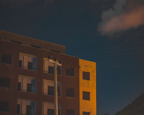 公寓樓, 即時攝影, 夜間拍攝 的 免費圖庫相片