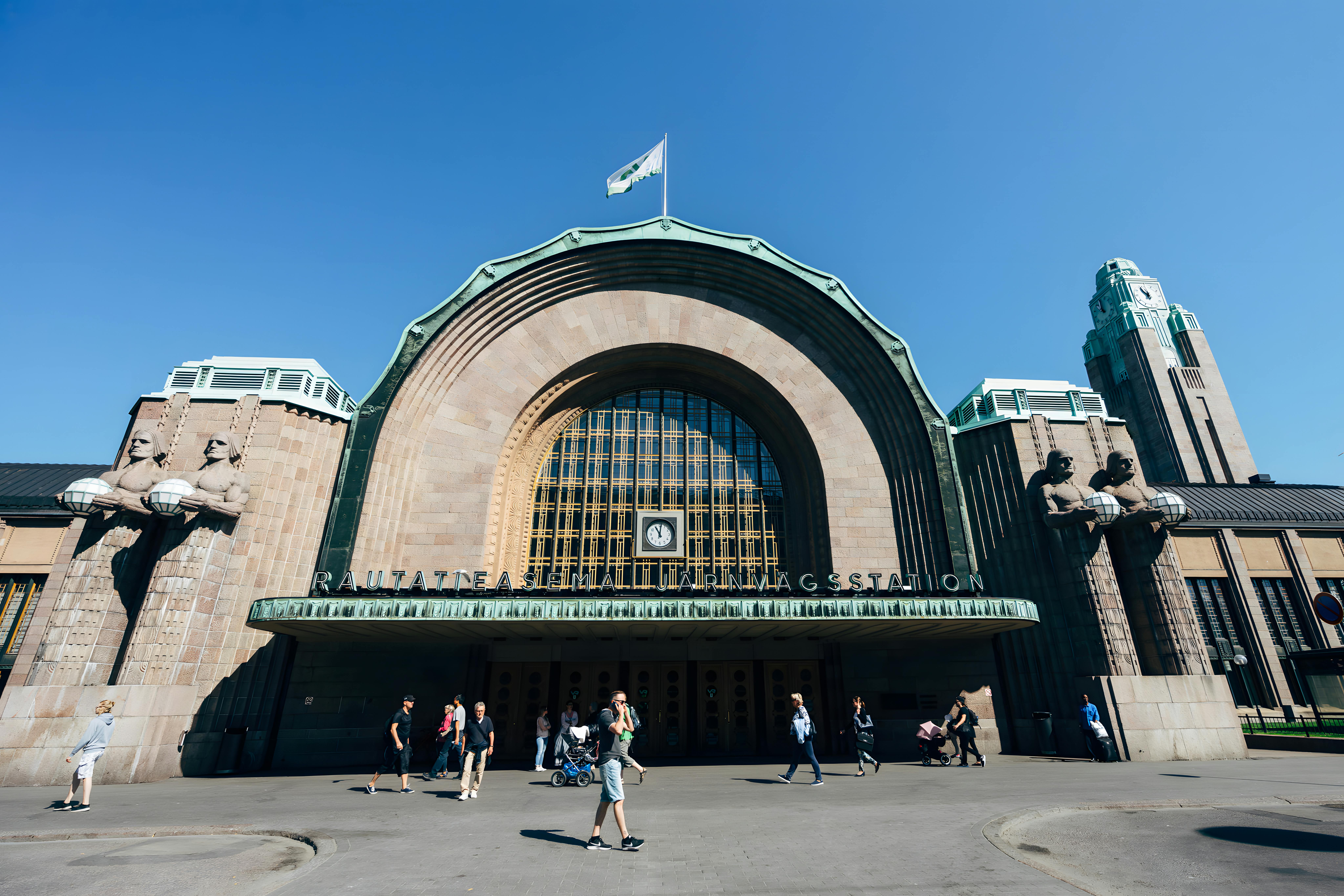 Helsinki Central Railway Station neoclassical — Ateneum facing it + 1887 Finnish national museum + Gallen-Kallela + Van Gogh