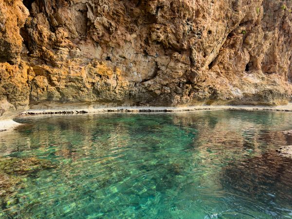 Turquoise water and cliffs near Tulum