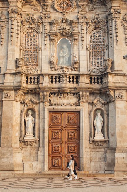 Explore the elegant baroque architecture of Carmo Church with its detailed facade and historic charm.