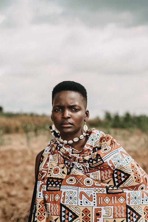 Gratis lagerfoto af afrika, afrikansk kvinde, alvorlige