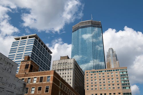 Free Modern Skyscraper in City Skyline Stock Photo