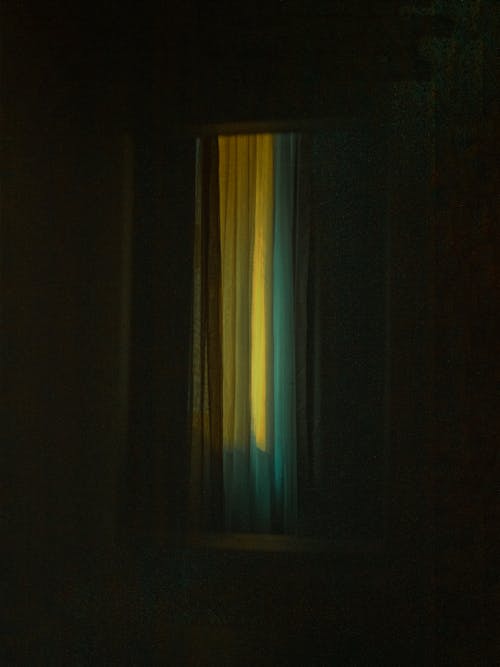 Darmowe zdjęcie z galerii z ciemny, pionowy strzał, pokój
