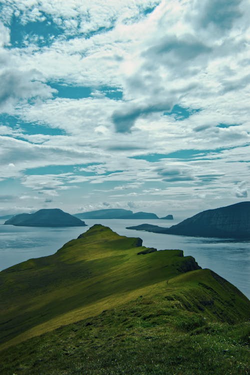 Immagine gratuita di collina, freddo, isola verde