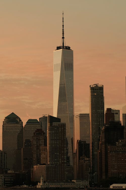 One World Trade Center in Lower Manhattan at Dusk