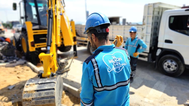 Builders On Road