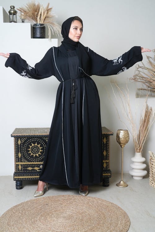 Fotobanka s bezplatnými fotkami na tému abája, čierne šaty, hidžáb
