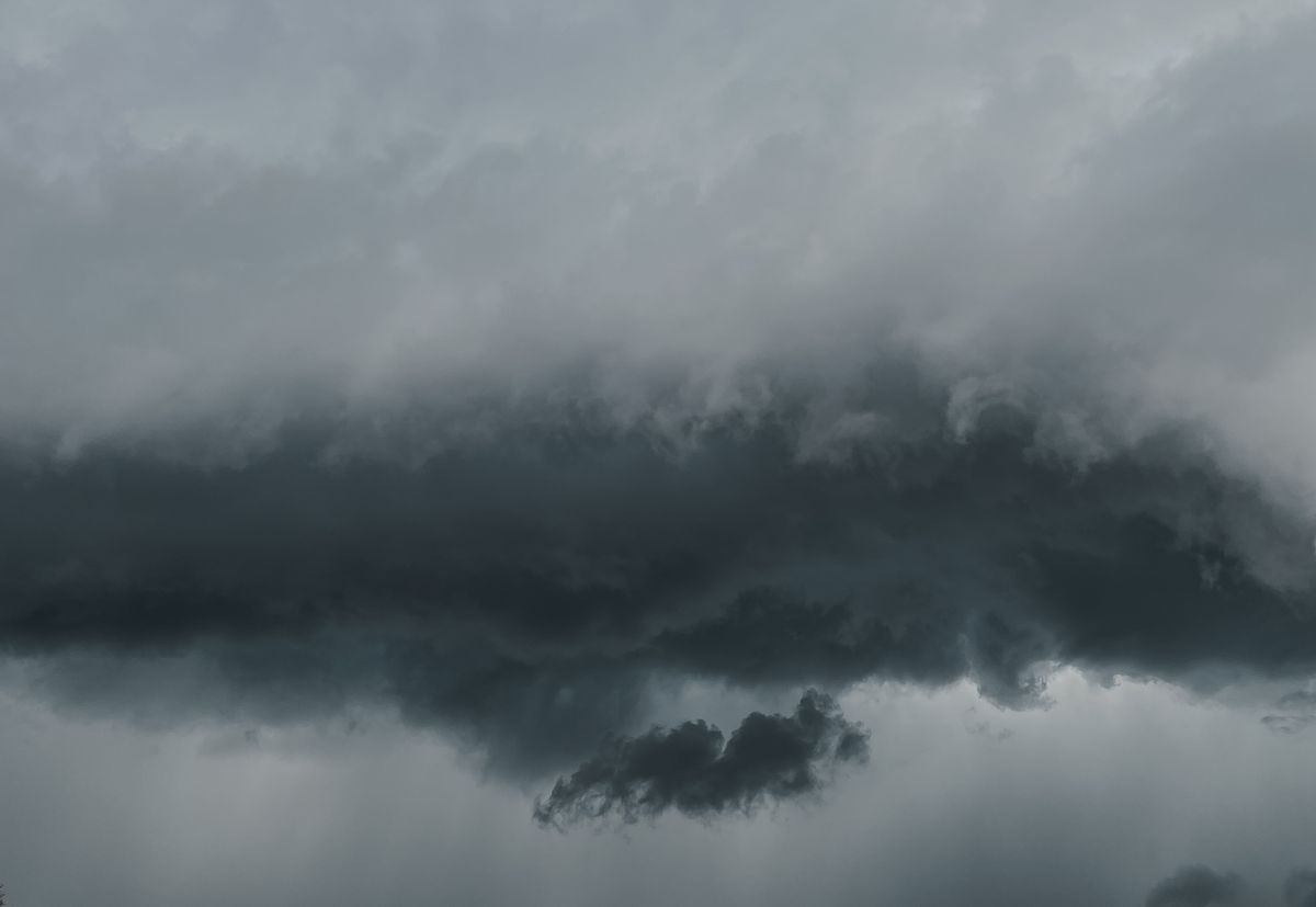 Dunkle Gewitterwolken als Symbolbild für Gewitterrisiko bei Hurricane und Southside 2026