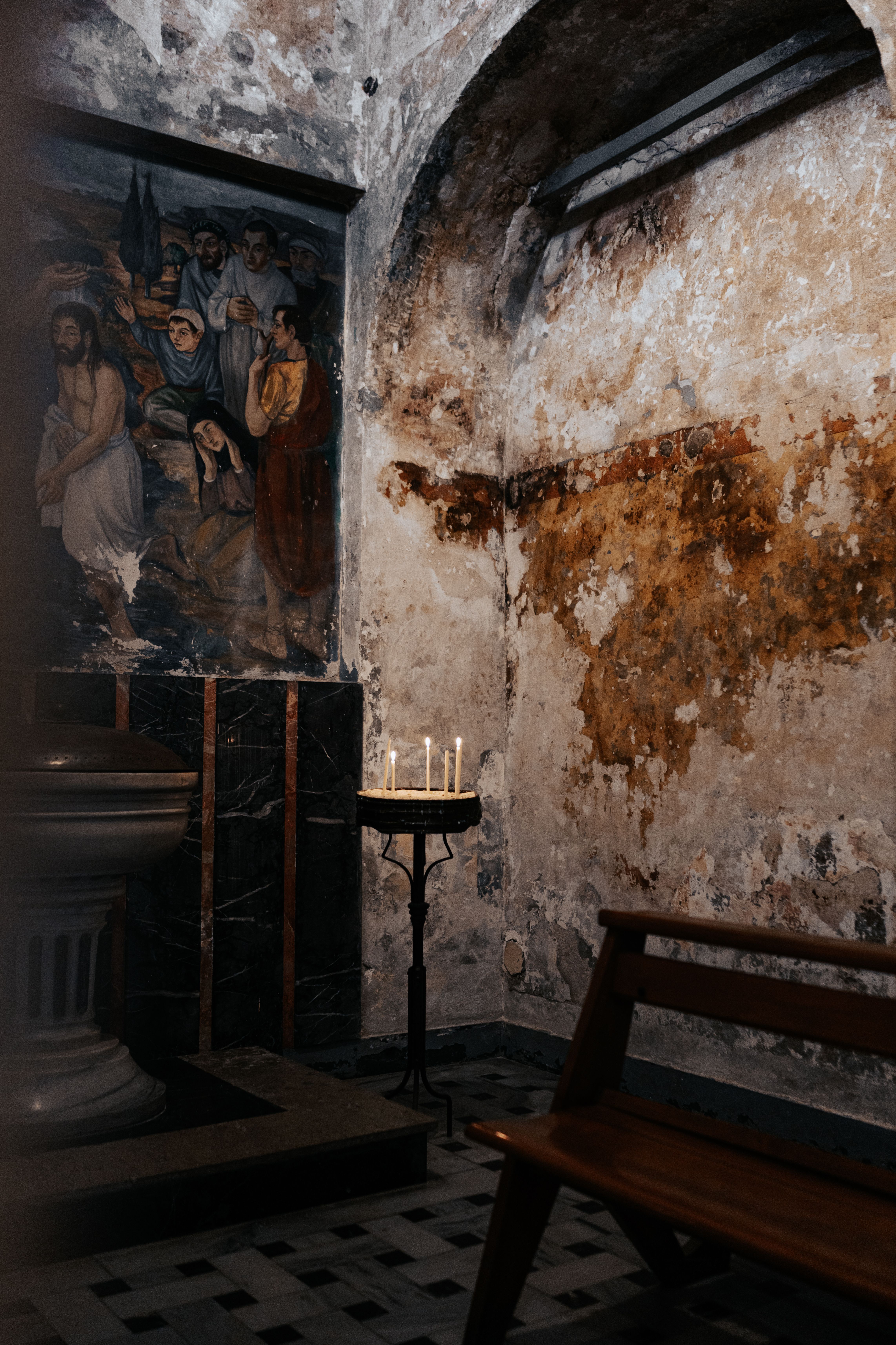 Candles in Church · Free Stock Photo