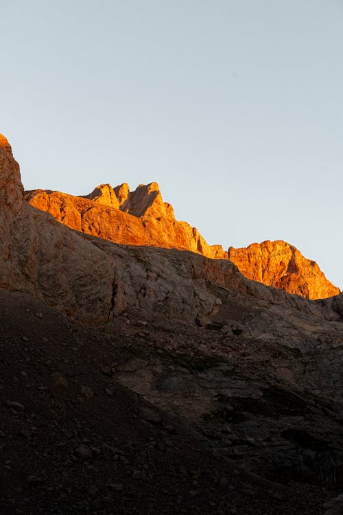 Free Sunlit Rocks at Sunset Stock Photo