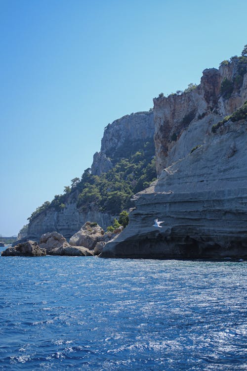 Kostenloses Stock Foto zu altes boot, antalya, berg