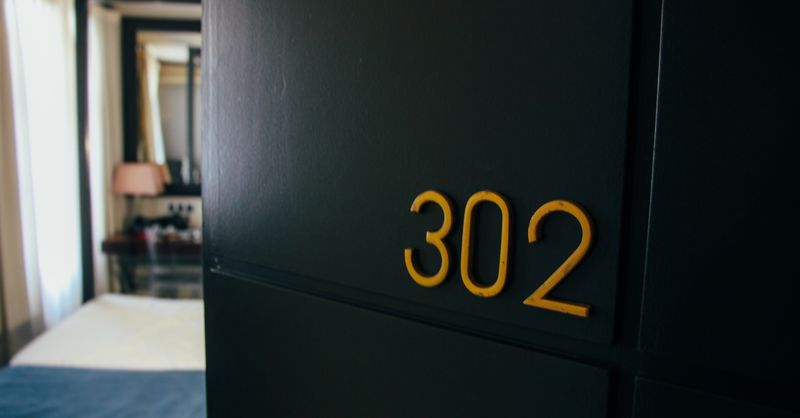 À partir de quel âge peut-on réserver une chambre d’hôtel ?