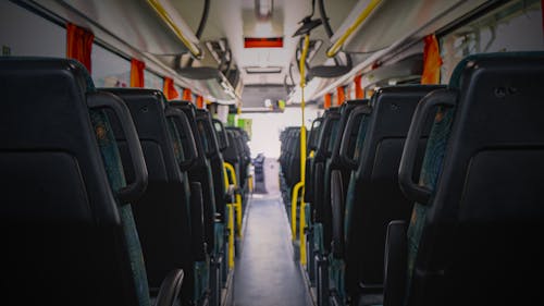 Základová fotografie zdarma na téma abruzzo, autobus, cestující