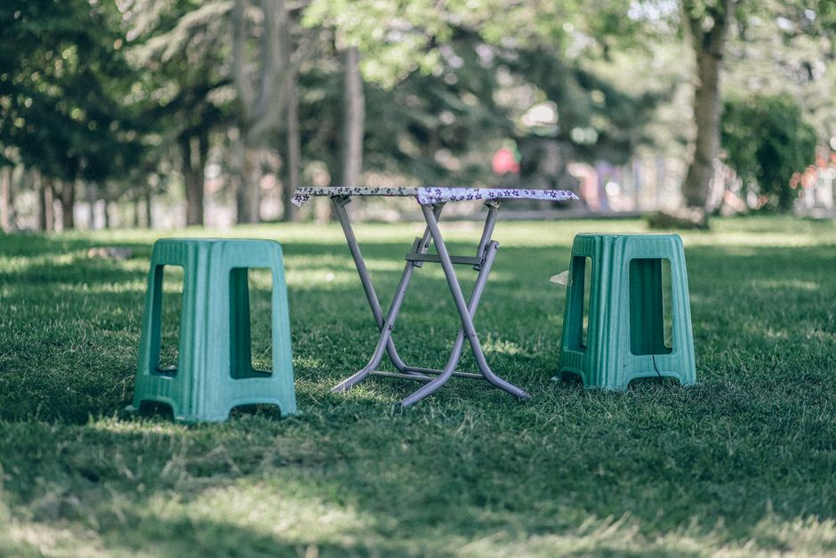 Study Table Shipping from Kolkata: A Practical Guide to Hanamori's Foldable Furniture Solutions A foldable study table with a compact design in a shipping process in Kolkata