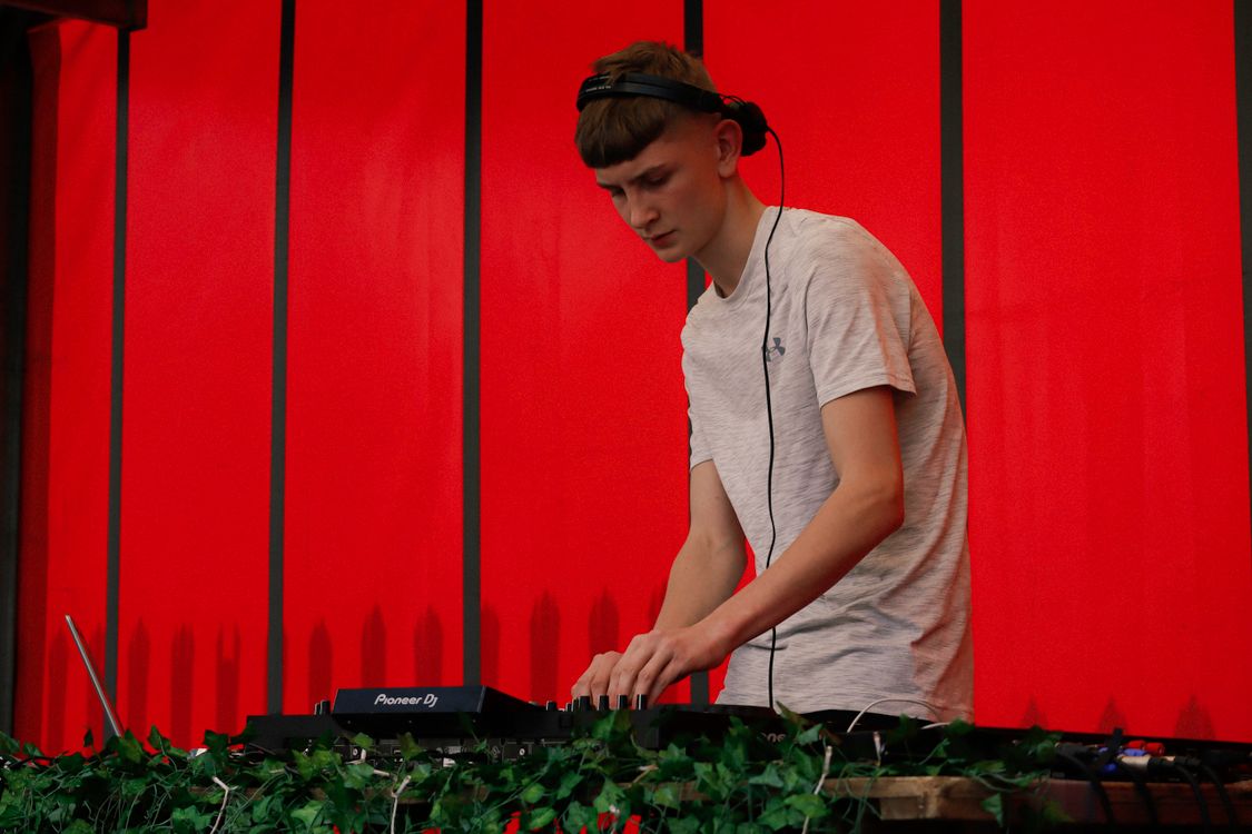 Example Dj DJ on a Stage · Free Stock Photo
