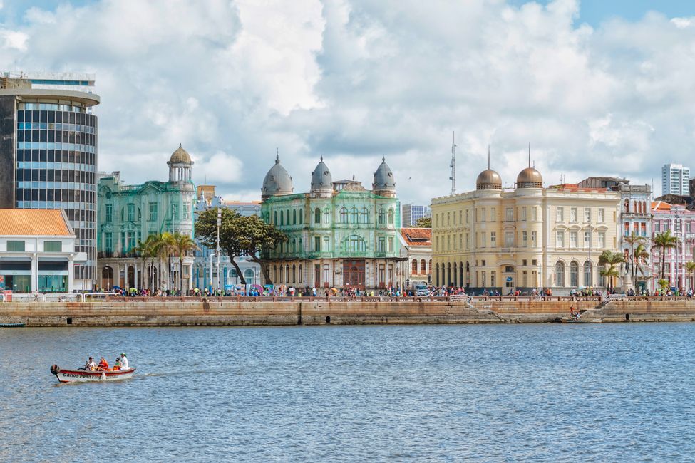 Vagas de tecnologia em Recife: oportunidades e salários
