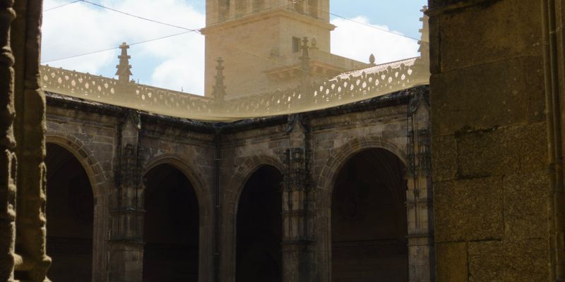 Patio de un edificio histórico de Santiago de Compostela