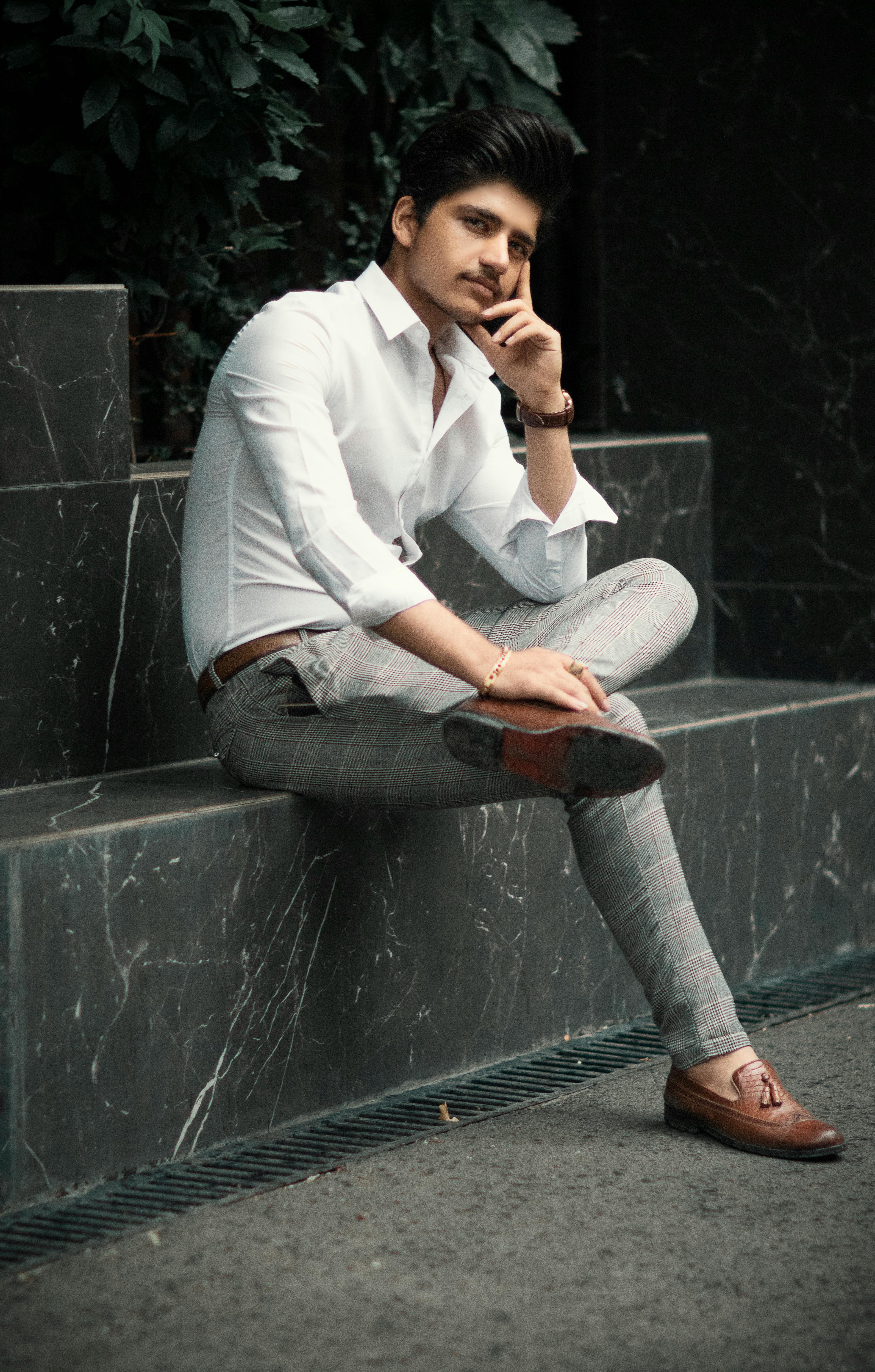 Gratis arkivbilde med attraktiv, avslappet, brune sko Arkivbilde