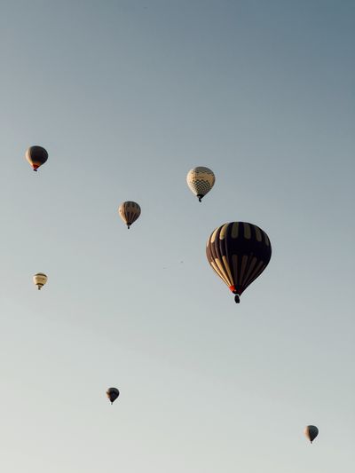 Hot air balloon against open sky — Mehmet Turgut Kirkgoz on Pexels