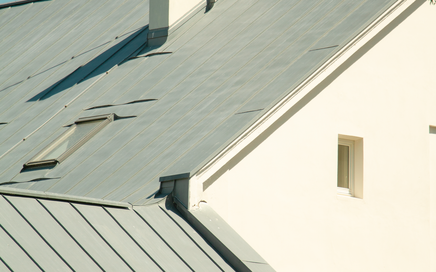 Metal roofing photo for Roof Replacement Metal roofing: beautiful standing seam metal roof on a high-end home for Houston metal roofing planning