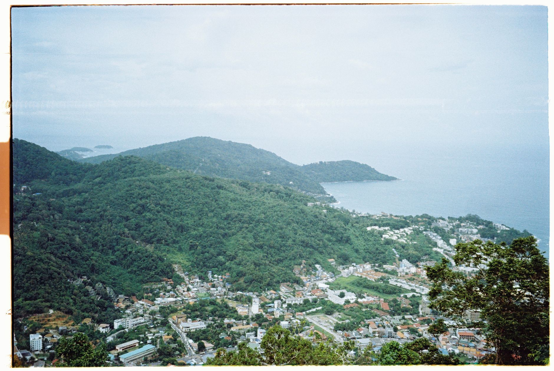 Major Bangkok Developer Enters Phuket Housing Market: What It Means for Foreign Buyers in 2026