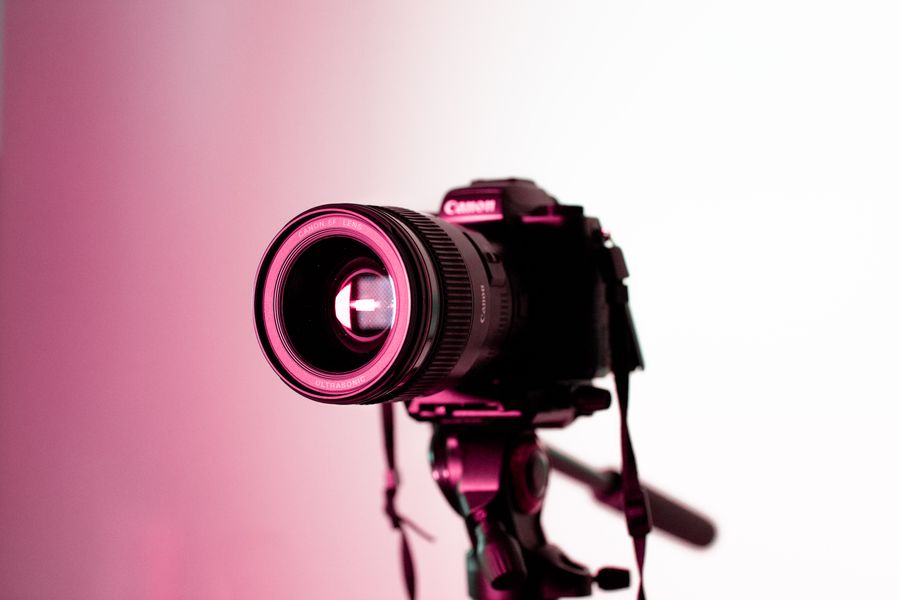 Compact LED lighting equipment for camera work