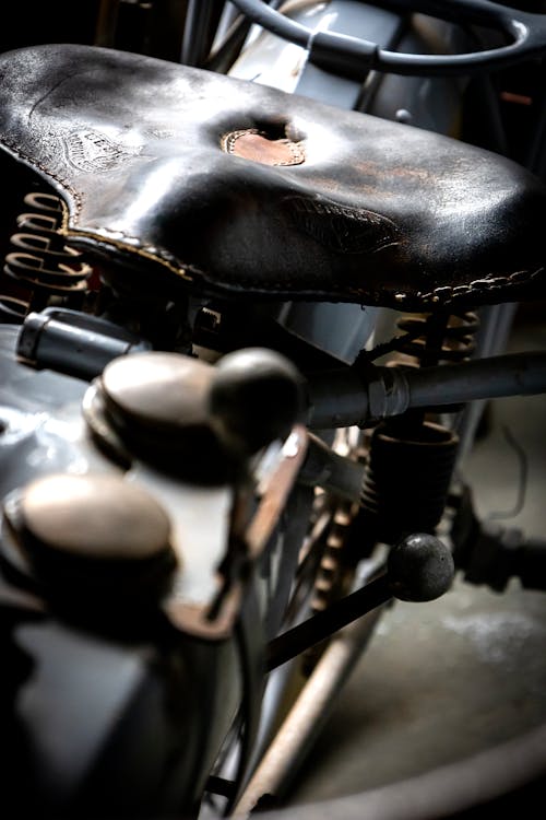 Foto profissional grátis de assento de couro, bicicleta retrô, couro
