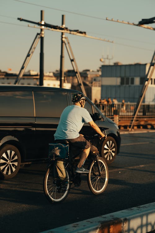 Foto profissional grátis de andar de bicicleta, automóvel, bicicleta
