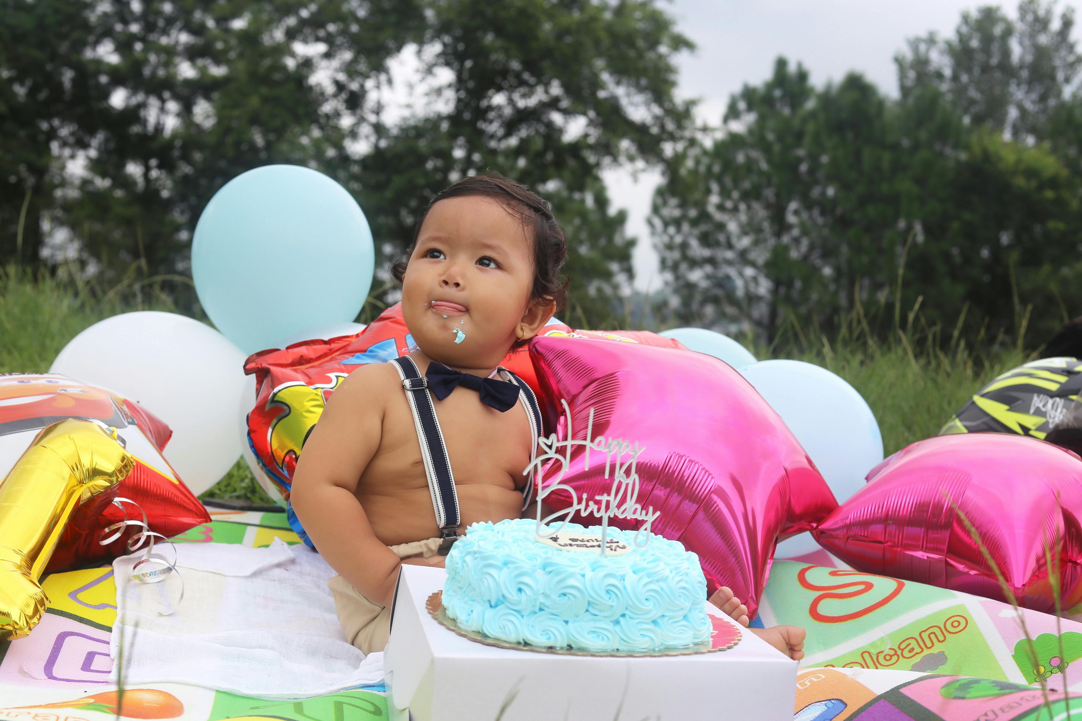 Outdoor Vintage Cake Smash — Sweet Pickins Studio